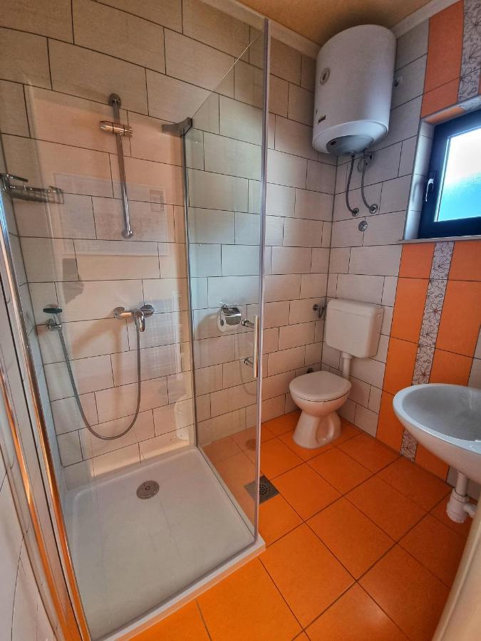 Apartments Luza Λάστοβο Εξωτερικό φωτογραφία